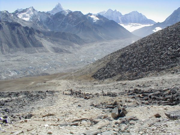 We spent the rest of the day following the trail alone side the Kumbu glacier.