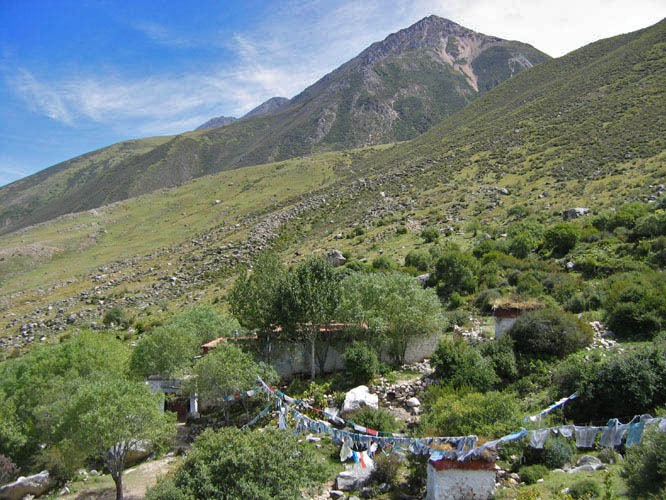 Chosang monastery just next to Cholung. This is another place where Lama Tsong Khapa stayed.