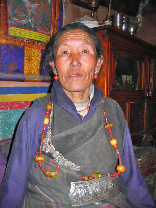 Tibetan woman. Tingre, Central Tibet.