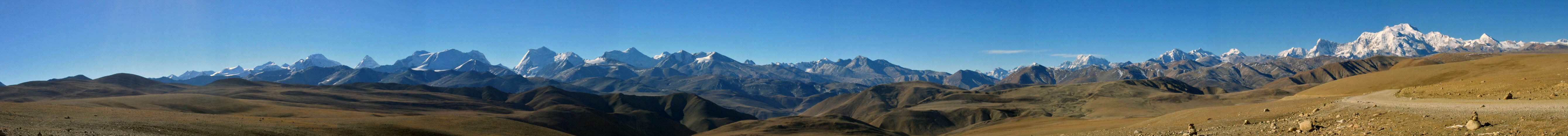 On the way to the Nepal border. La Lung La, South Central Tibet. 