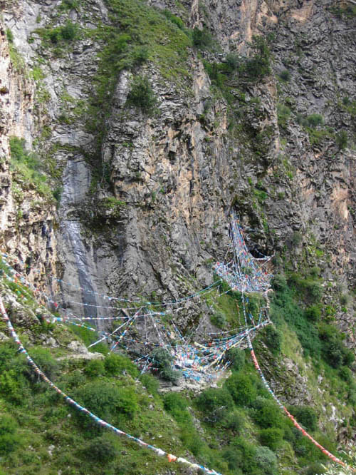 The main cave at DrakYongDzong, the main destination of the trek.