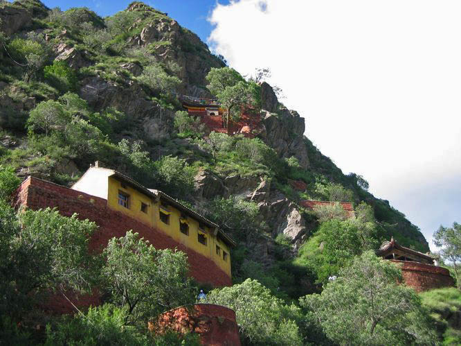 This is where the 6th Dalai Lama spent many years in retreat.