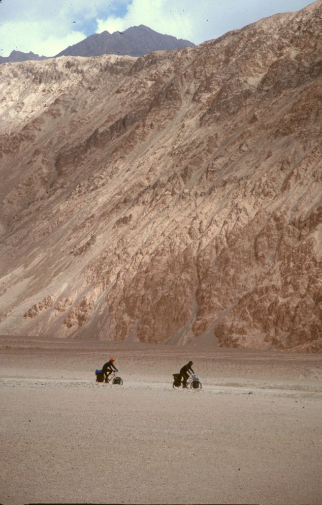 Leaving the city of Kashgar, we head south and east to Tibet. South of Yecheng, Xinjiang, China.
